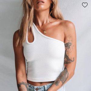 One shoulder crop top